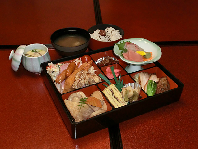 お弁当2,000円(税別)